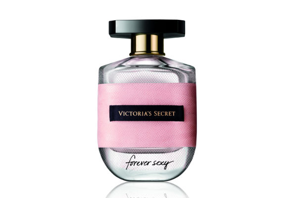 Forever Sexy de Victoria's Secret es un perfume seductor, coqueto y totalmente icónico.Tiene un juego entre delicadeza y pasión.
