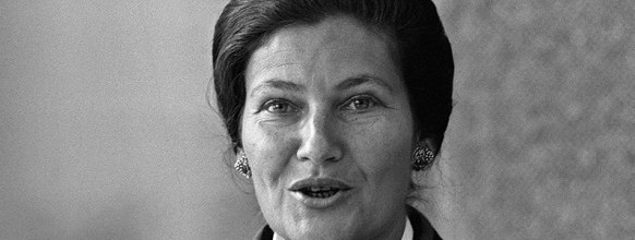 (FILES) This file photo taken on September 16, 1976 in Paris shows French Minister for Health Simone Veil giving a speech about the campaign she launched against Tobacco. French abortion pioneer Simone Veil died aged 89 announced her family on June 30, 2017. / AFP / -

 FILES-FRANCE-POLITICS-VEIL-DECEASE