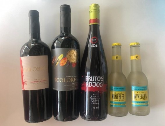Este set compuesto de Vinos de Chilean Grape Group, son perfectos para acompañar cualquier cita romántica.
