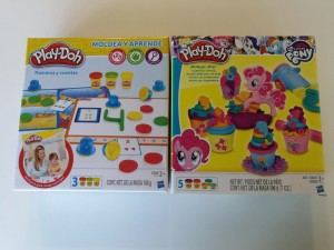 Este set de coloridas masas Play Doh, estimulan el aprendizaje de los niños de forma entretenida y muy didáctica.