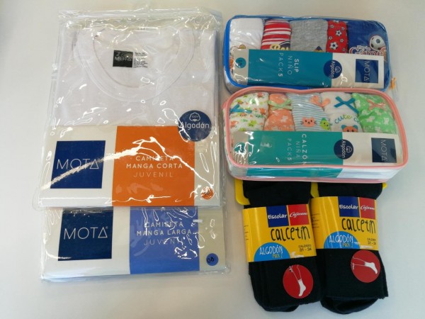 Este set de calcetines de Caffarena y ropa interior de Mota, son prefectos para dar inicio al periodo escolar bien abrigados.
