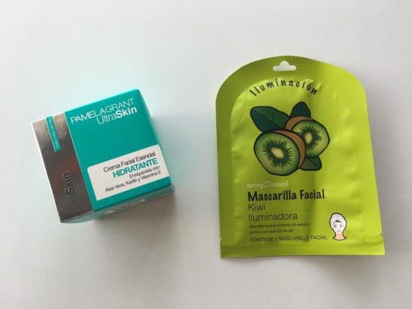 Este set de productos que encuentras en Maicao y que consta de una mascarilla en base a kiwi le devolverá luminosidad a tu piel. Mientras que la crema hidratante es un básico para mantener la piel saludable.