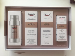 Este set de Eucerin contiene  un ingrediente clave para combatir la hiperpigmentación o manchas en la piel, generadas por la exposición al sol, cambios hormonales, factores genéticos,  acné o heridas en la piel.